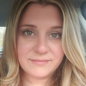 Meet your Posher, Carla